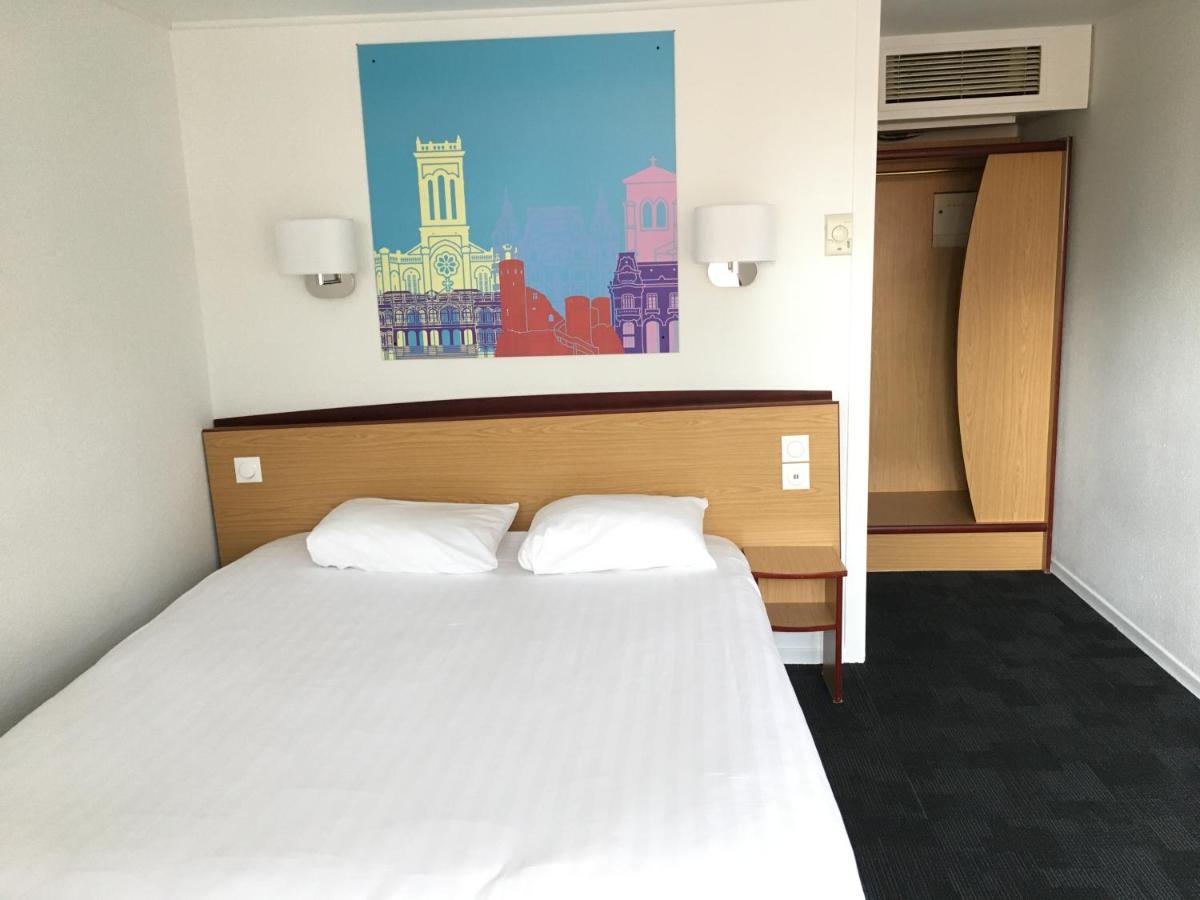 Kyriad Direct Marseille Est La Valentine La Penne-sur-Huveaune Екстериор снимка